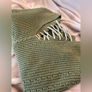 En Crème Olive Green, Tie-Back, Long Sleeve Sweater - Size L